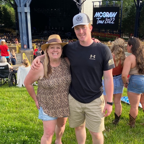 Meet your Posher, Toni - Picture 3 of 4